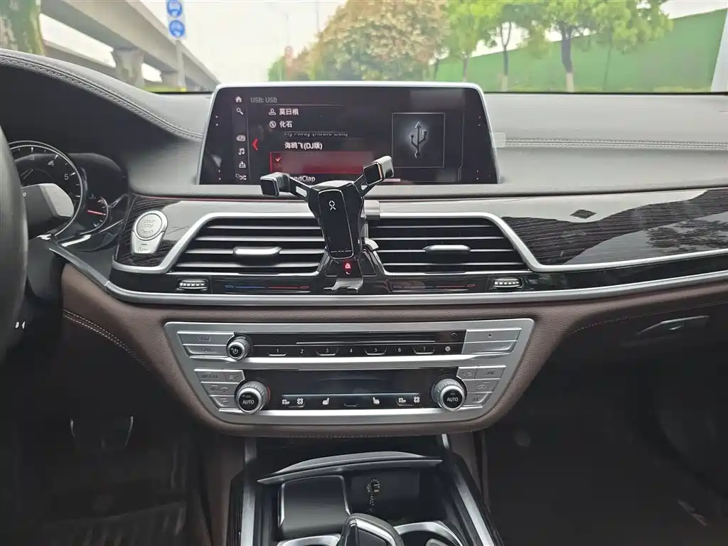 BMW 7 Series 2018 730Li Leading Type M Sport Package фото 5
