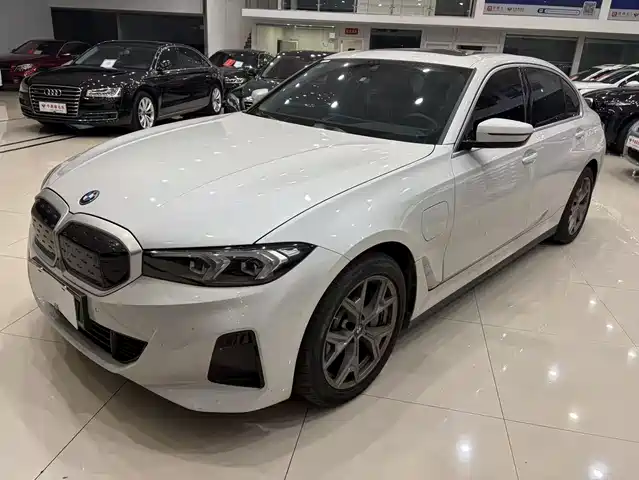 BMW i3 eDrive 35 L