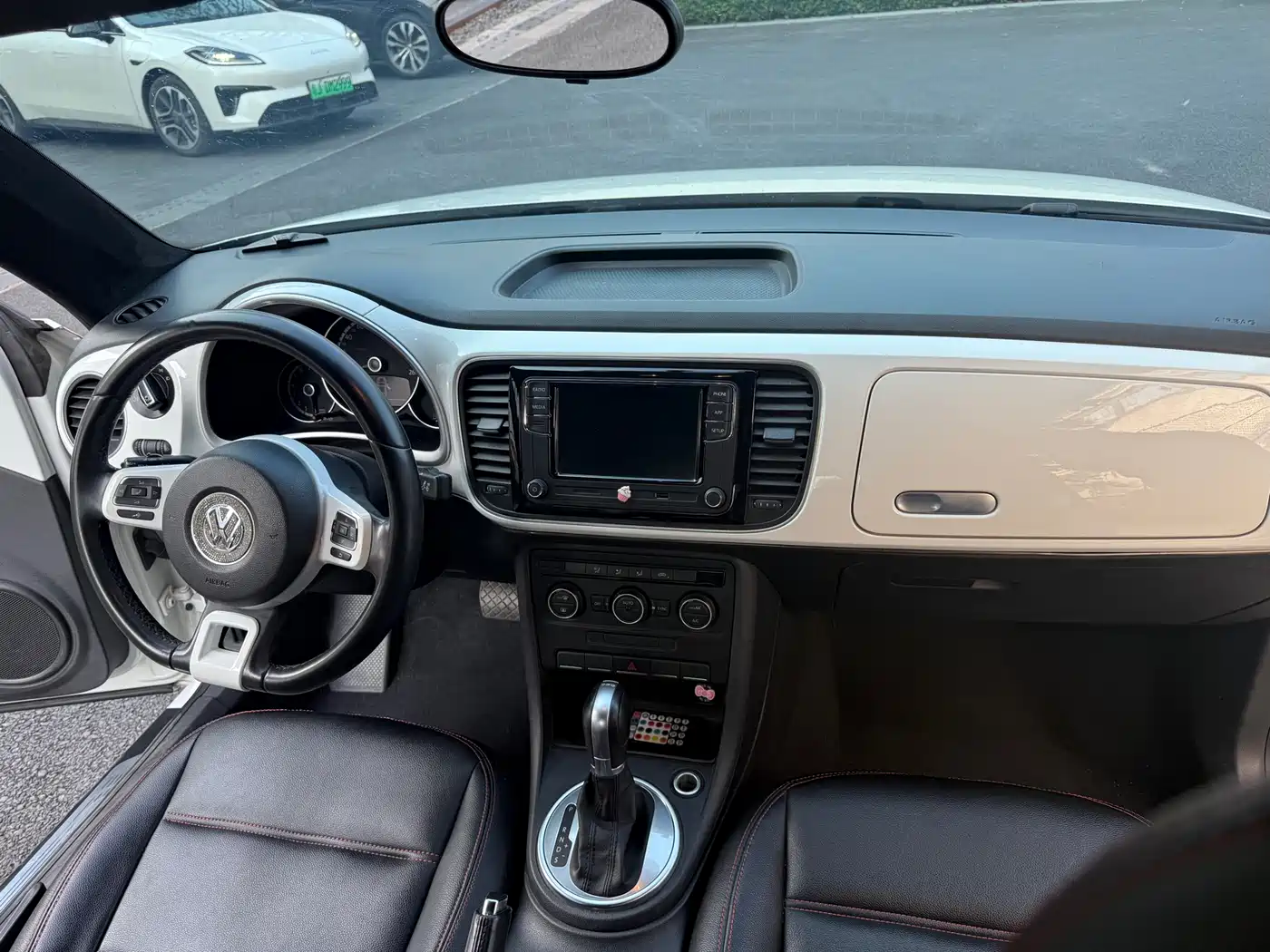 Volkswagen Beetle 2015 180TSI фото 9