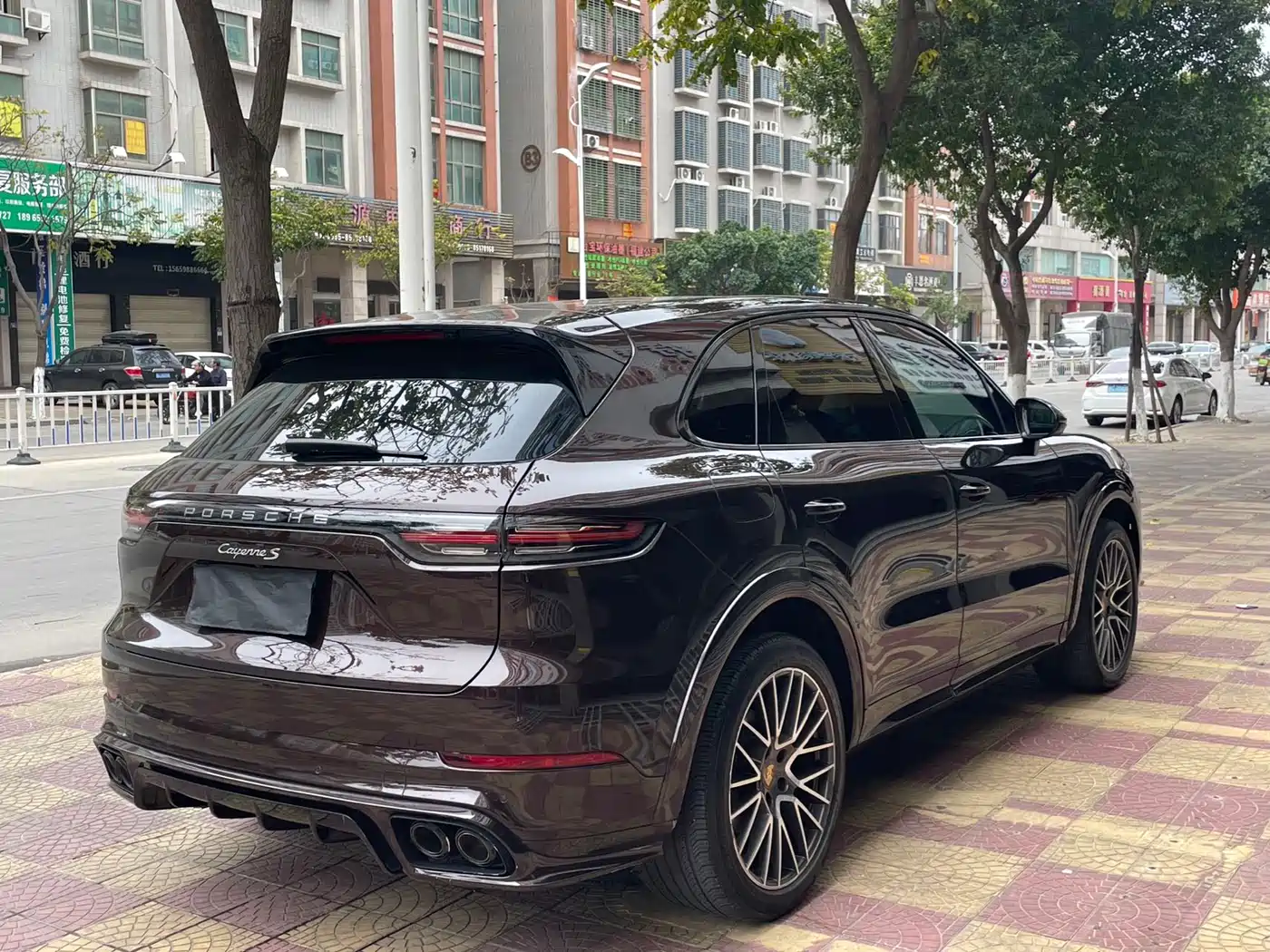 PORSCHE CAYENNE