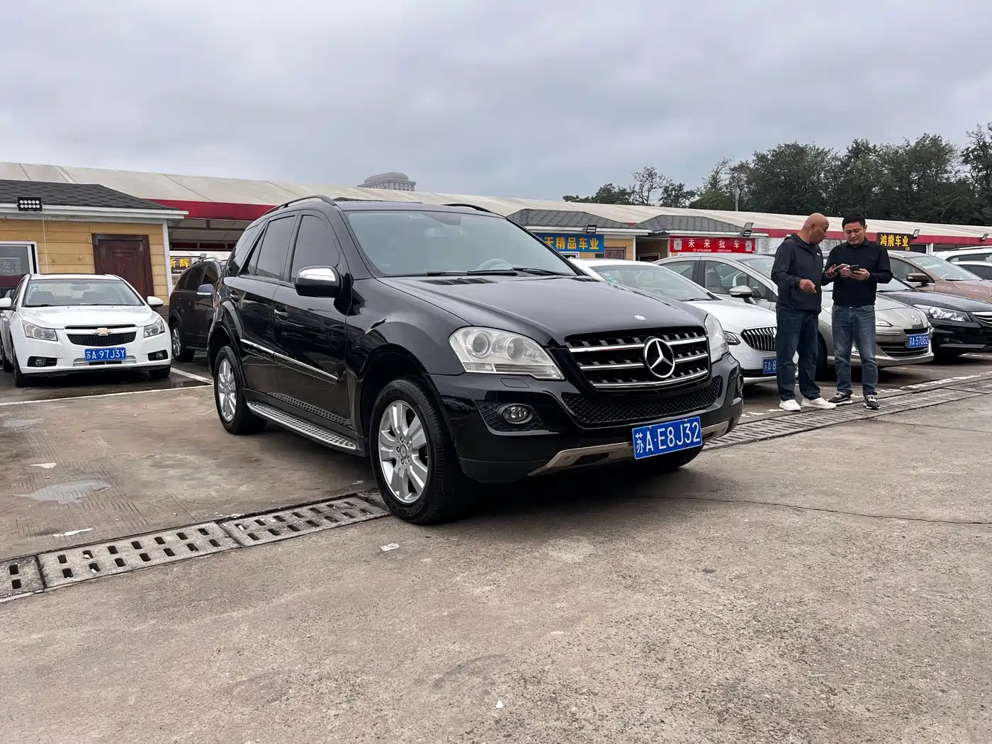 Mercedes-Benz M-Class 2010 ML 300 4MATIC фото 2