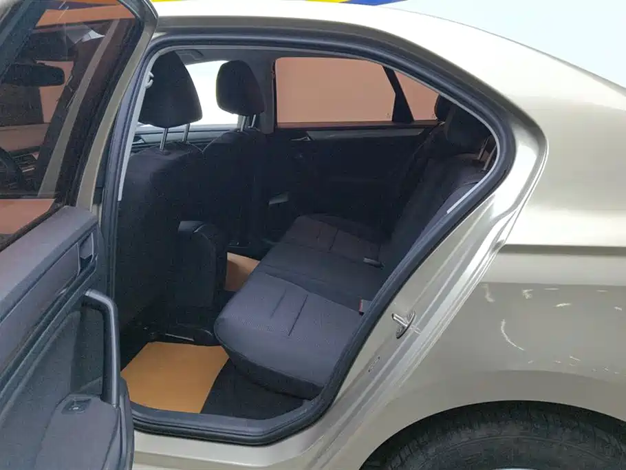 Volkswagen Bora 2018 1.5L Automatic Fashion фото 11