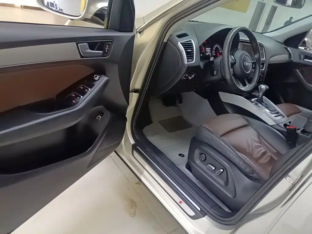 Audi Q5 2018 2017 Plus 40 TFSI Progressive