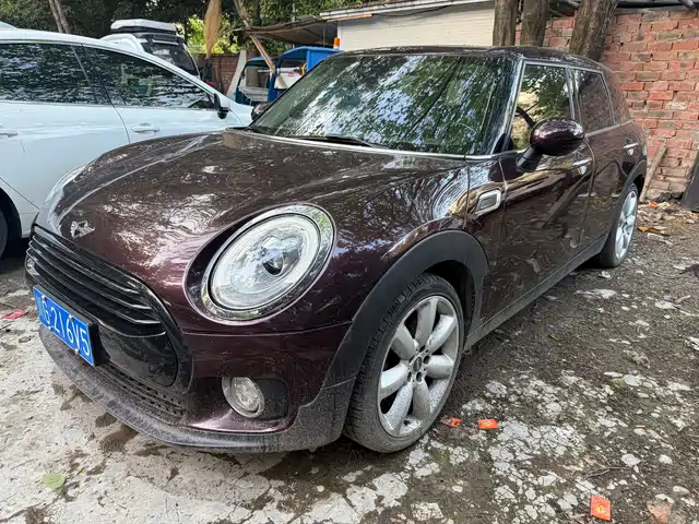 MINI CLUBMAN