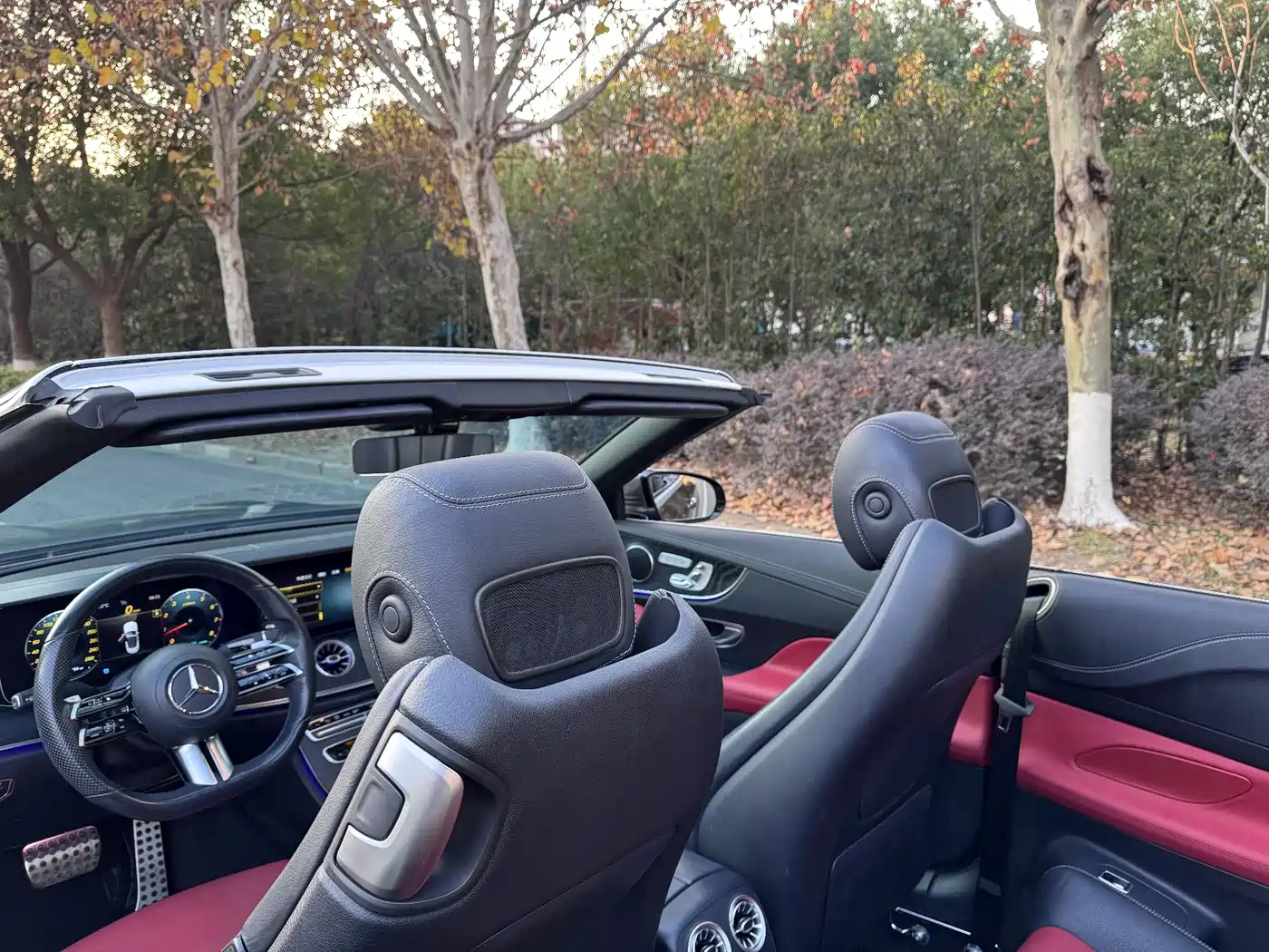 MERCEDES-BENZ E CLASS