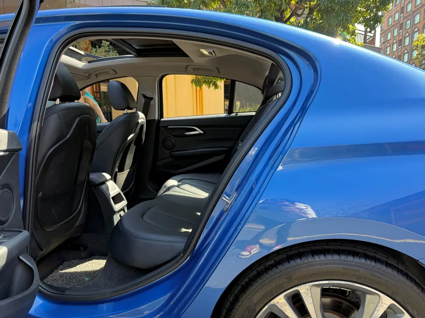 BMW 1 Series 2017 118i Sport фото 7