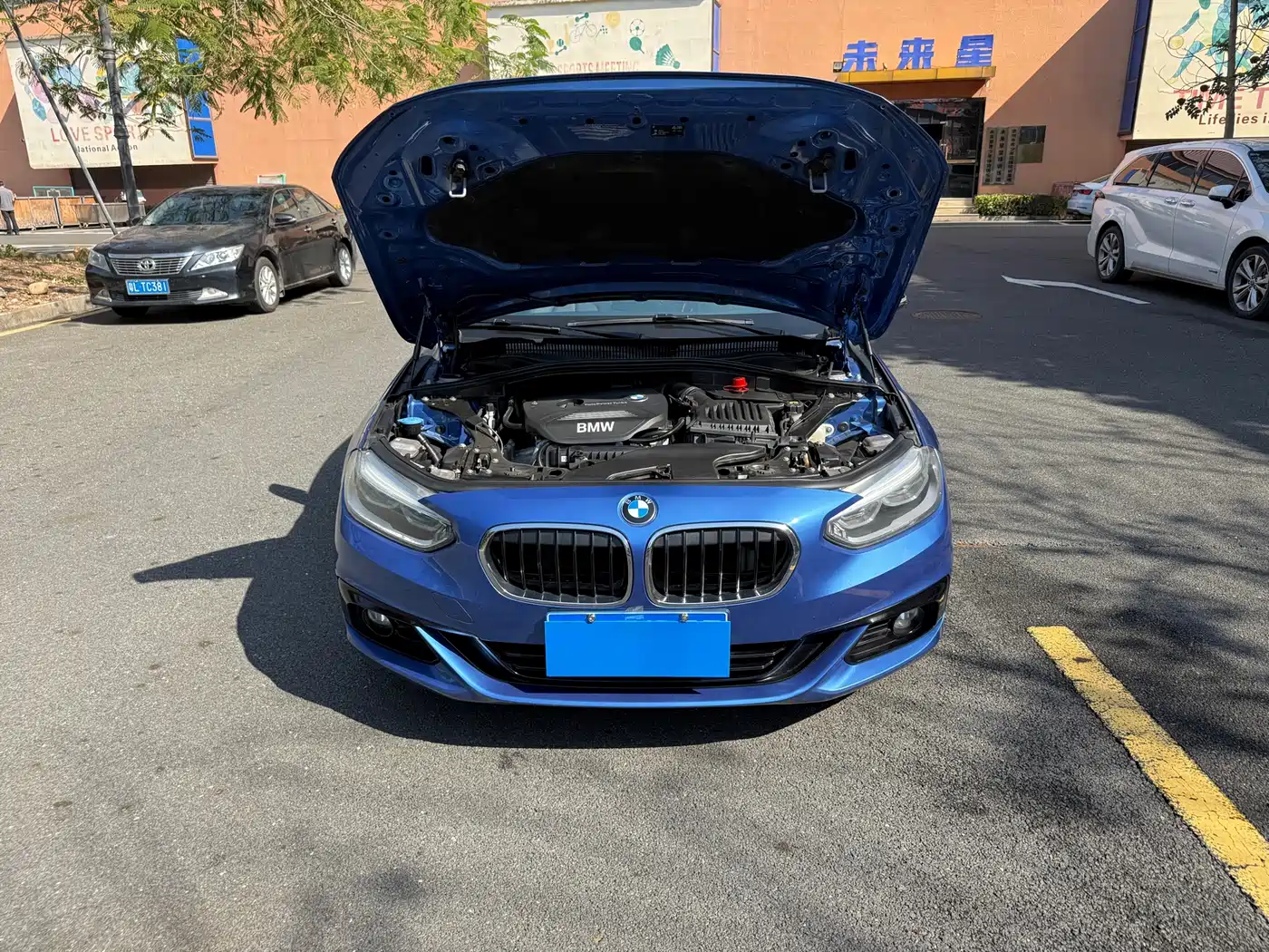 BMW 1 Series 2017 118i Sport фото 15