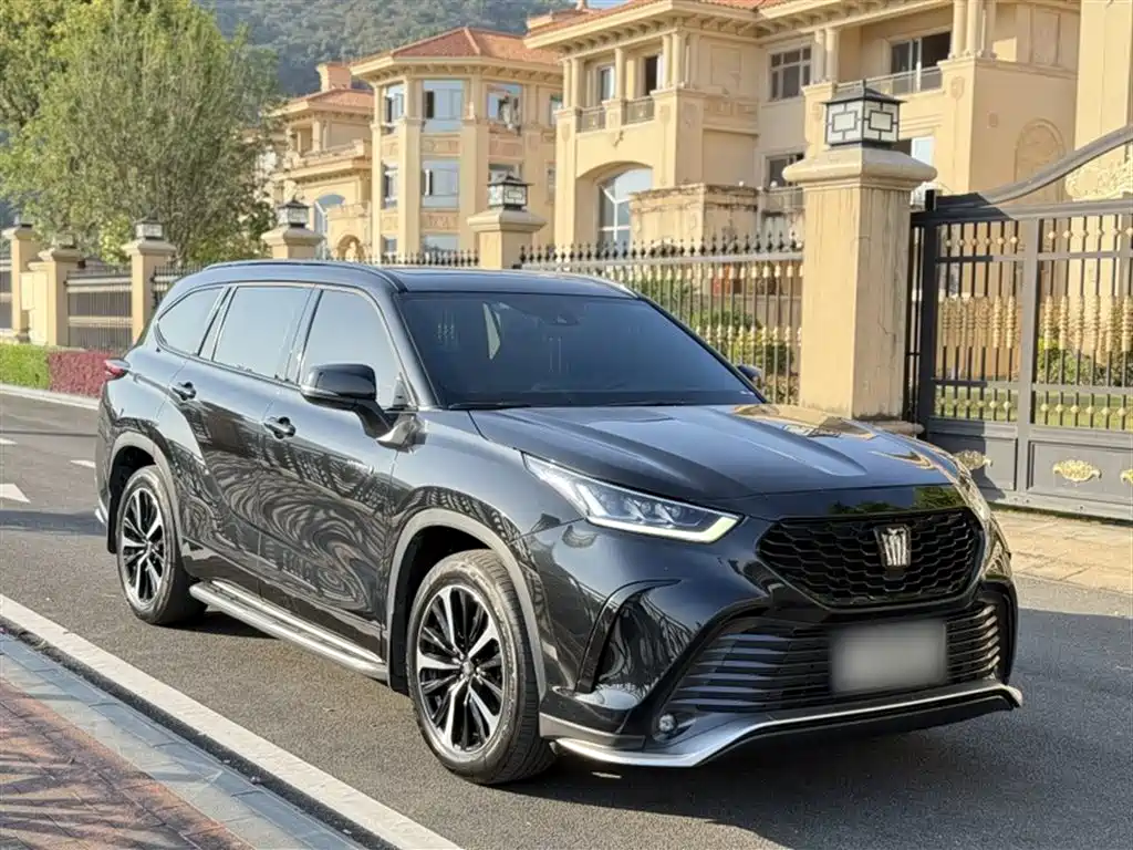 Toyota Crown Kluger 2023 2.5L HEV AWD Luxury Edition фото 23