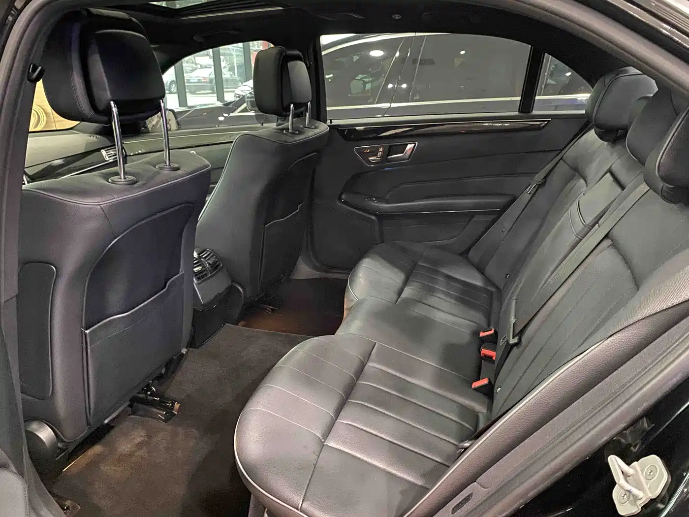 Mercedes-Benz E-Class 2015 E 200 L Sport фото 10