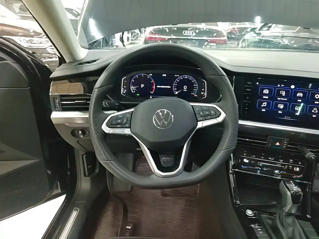 Volkswagen Passat 2025 Outstanding 380TSI Dragon Glory Edition фото 11