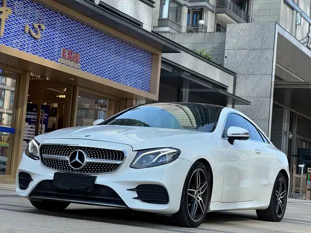 MERCEDES-BENZ E CLASS