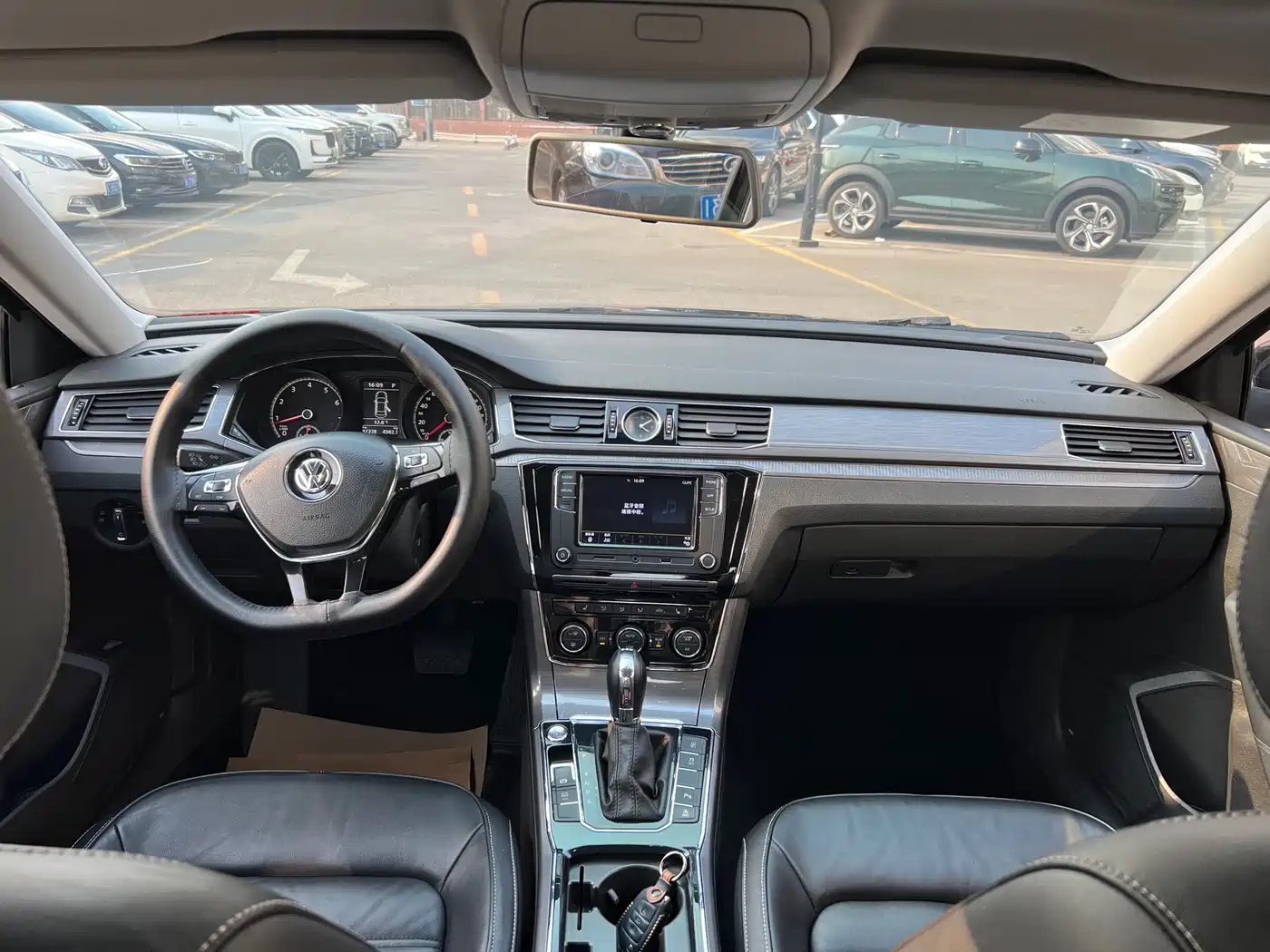 Volkswagen Passat 2017 330TSI DSG Prestige фото 15
