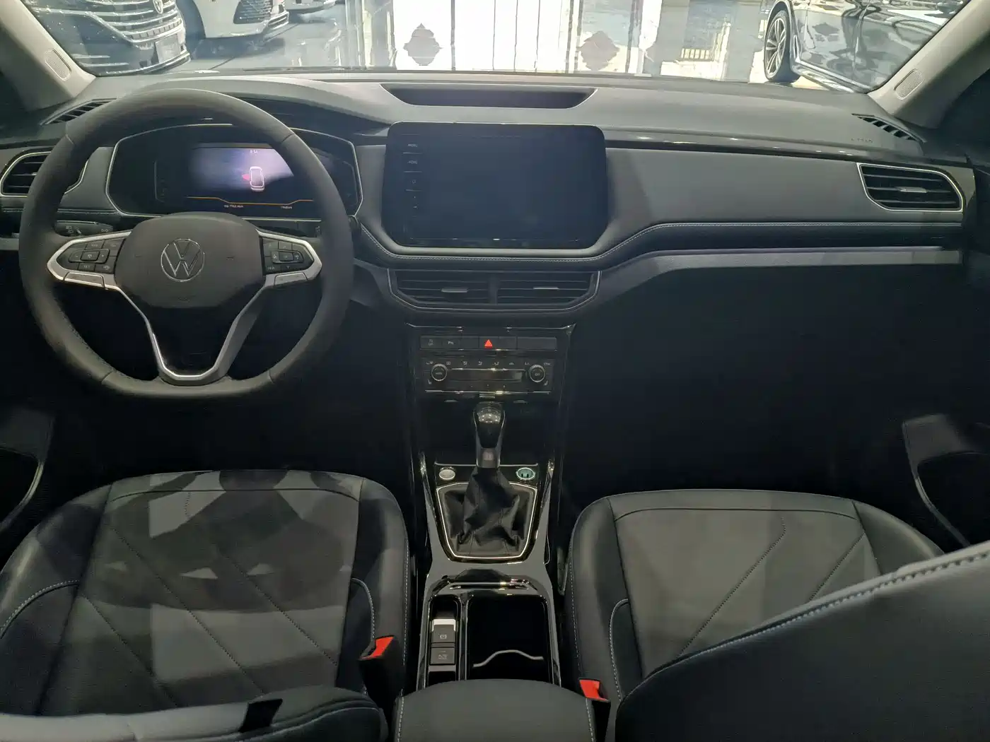 Volkswagen Tharu 2025 New Edge 300TSI Enjoyment Edition фото 6