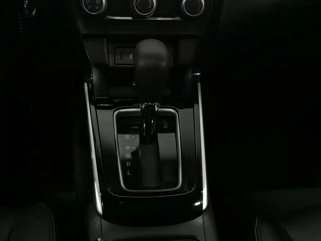 Nissan SYLPHY, миниатюра 13