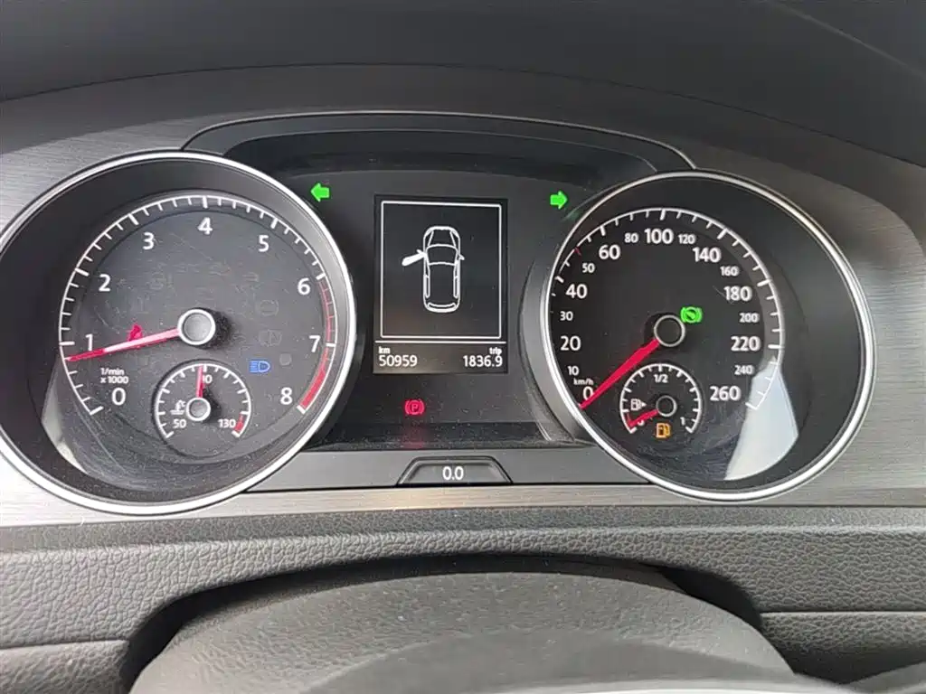 Volkswagen Golf 2016 1.6L Automatic Comfort фото 12