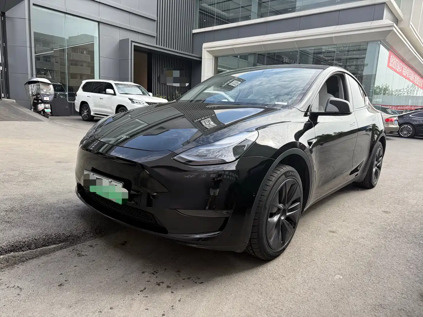 Tesla Model Y 2023 Long Range All-Wheel Drive Edition
