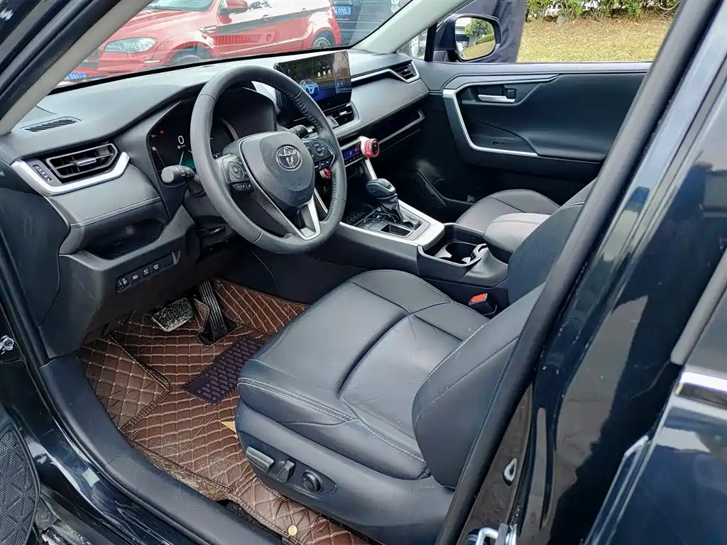 Toyota Wildlander 2023 2.0L CVT FWD Luxury PLUS фото 7