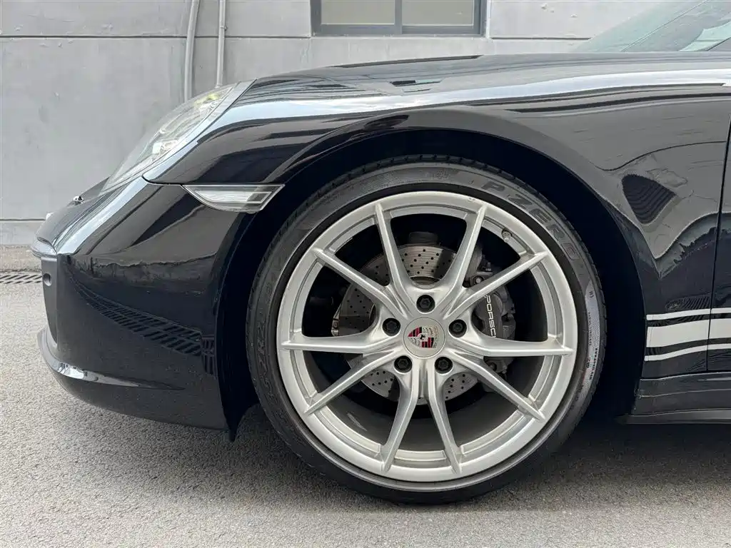 Фото 5 - Porsche 911
