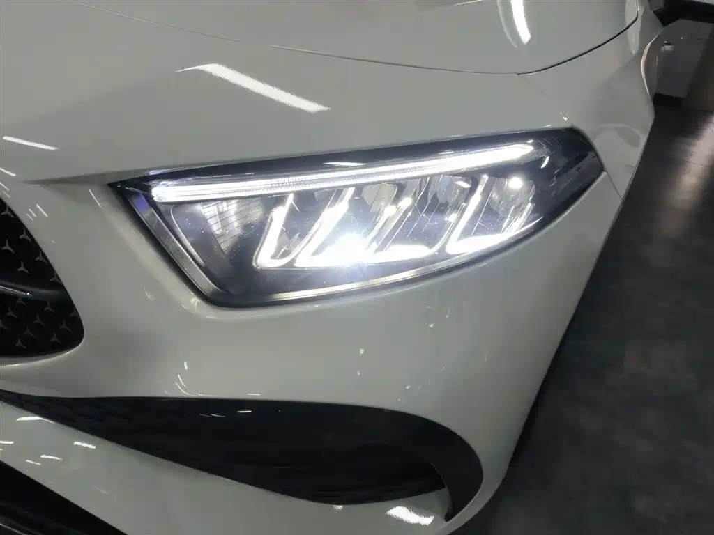 Mercedes-Benz A-Class 2025 A 200 L Fashion Edition фото 18
