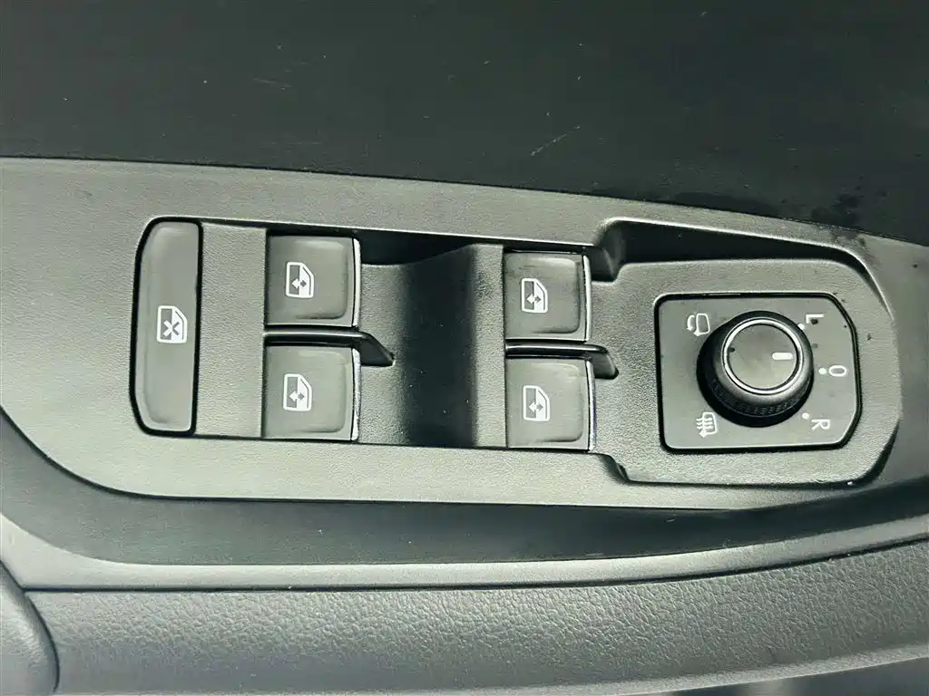 Škoda Kodiaq 2018 TSI330 5-seat FWD Luxury Premium фото 18
