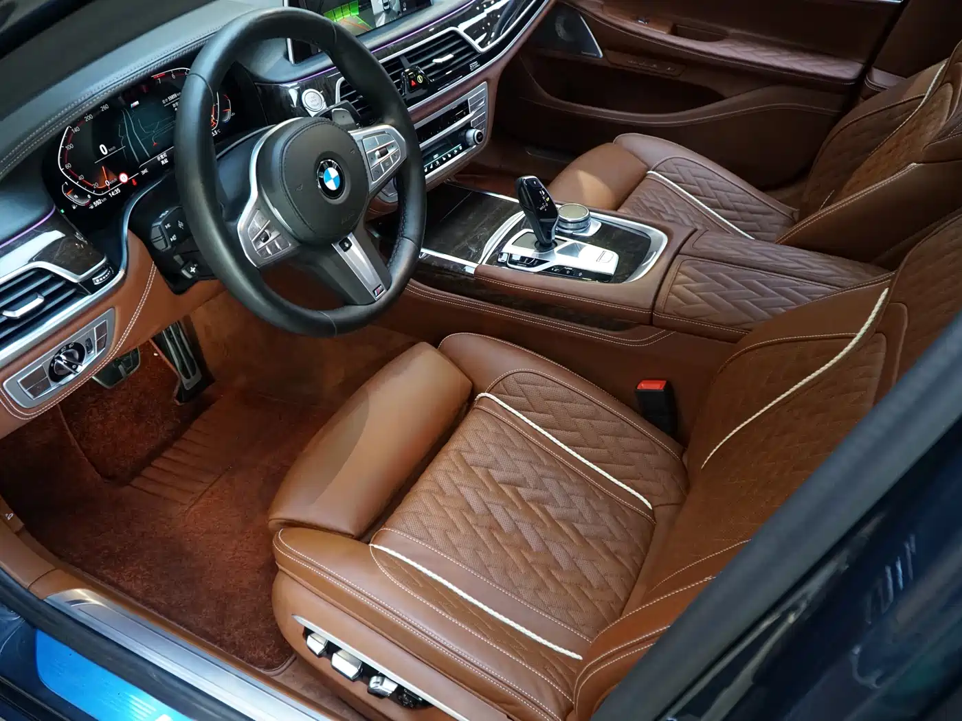BMW 7 Series 2019 740Li xDrive Executive M Sport Package фото 7
