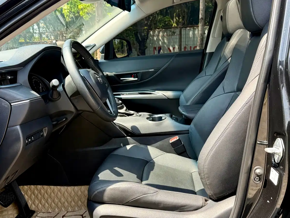 Toyota Venza 2023 2023 2.0L CVT FWD Premium