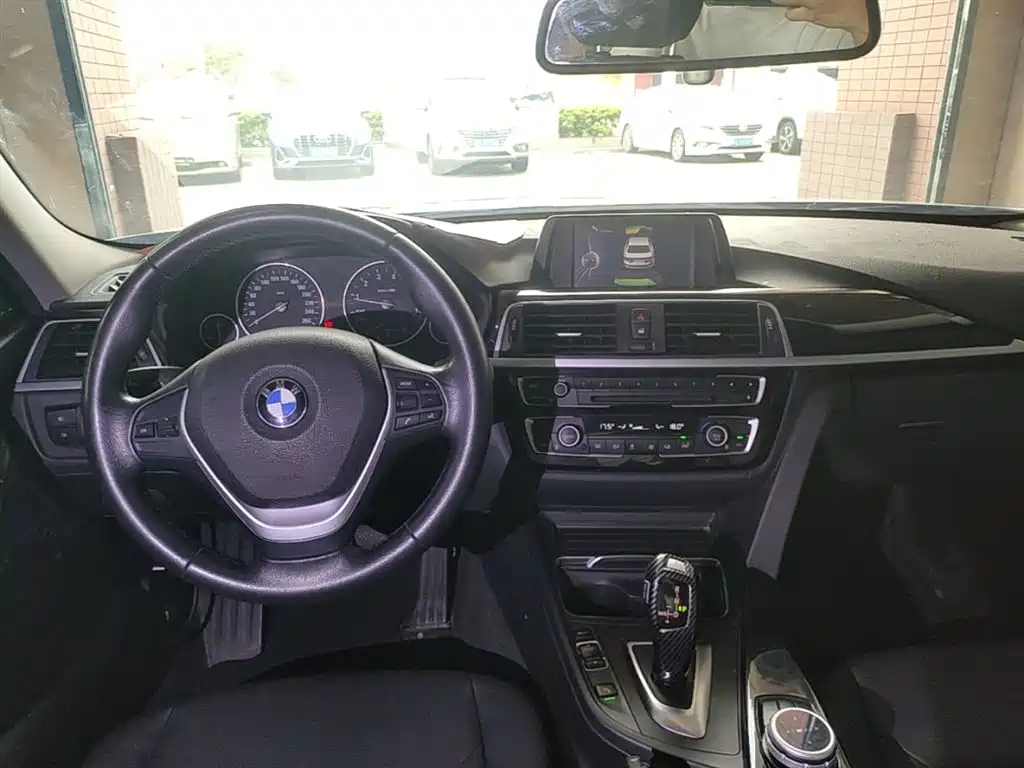 BMW 3 Series 2016 320Li Progressive фото 10