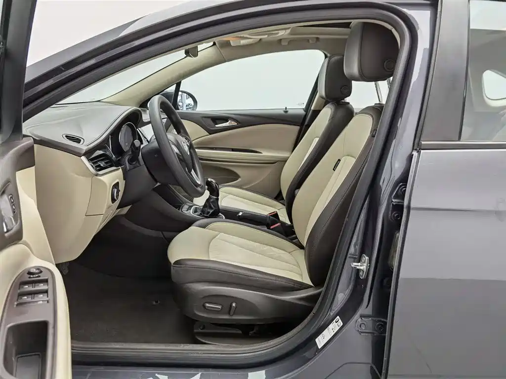 Фото 10 - Buick Verano