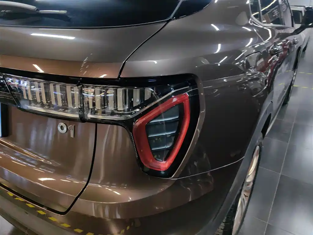 Lynk & Co 01 2017 2.0T 2WD Pro Version фото 8
