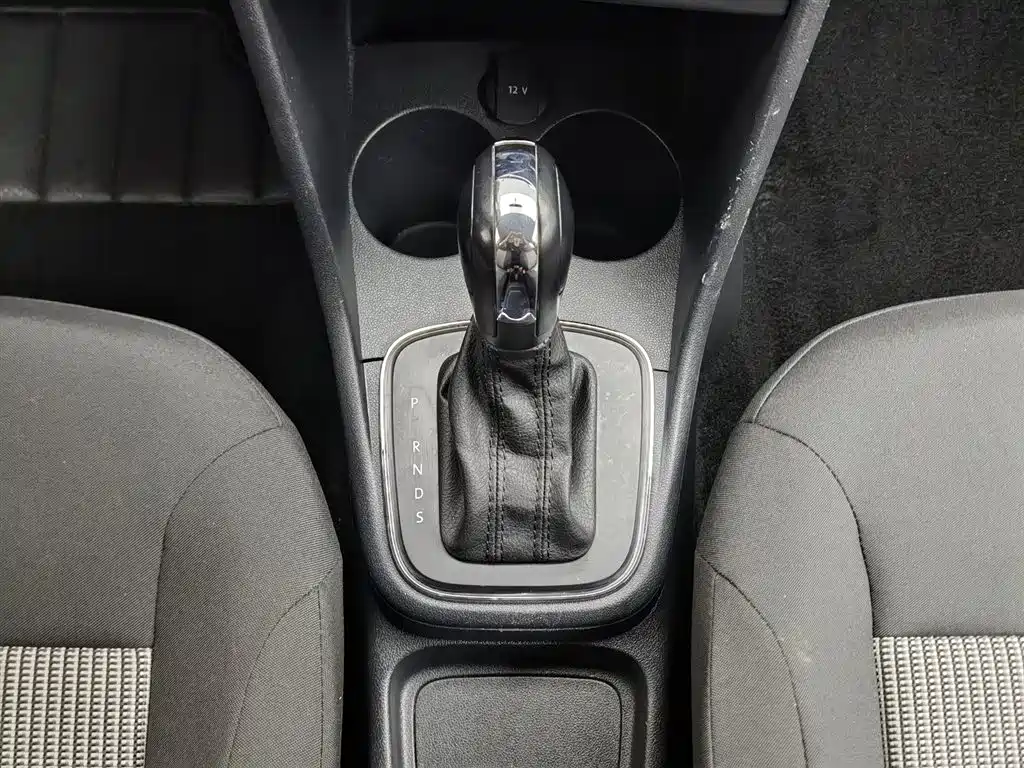 Volkswagen Polo 2016 1.4L Automatic Trend фото 13