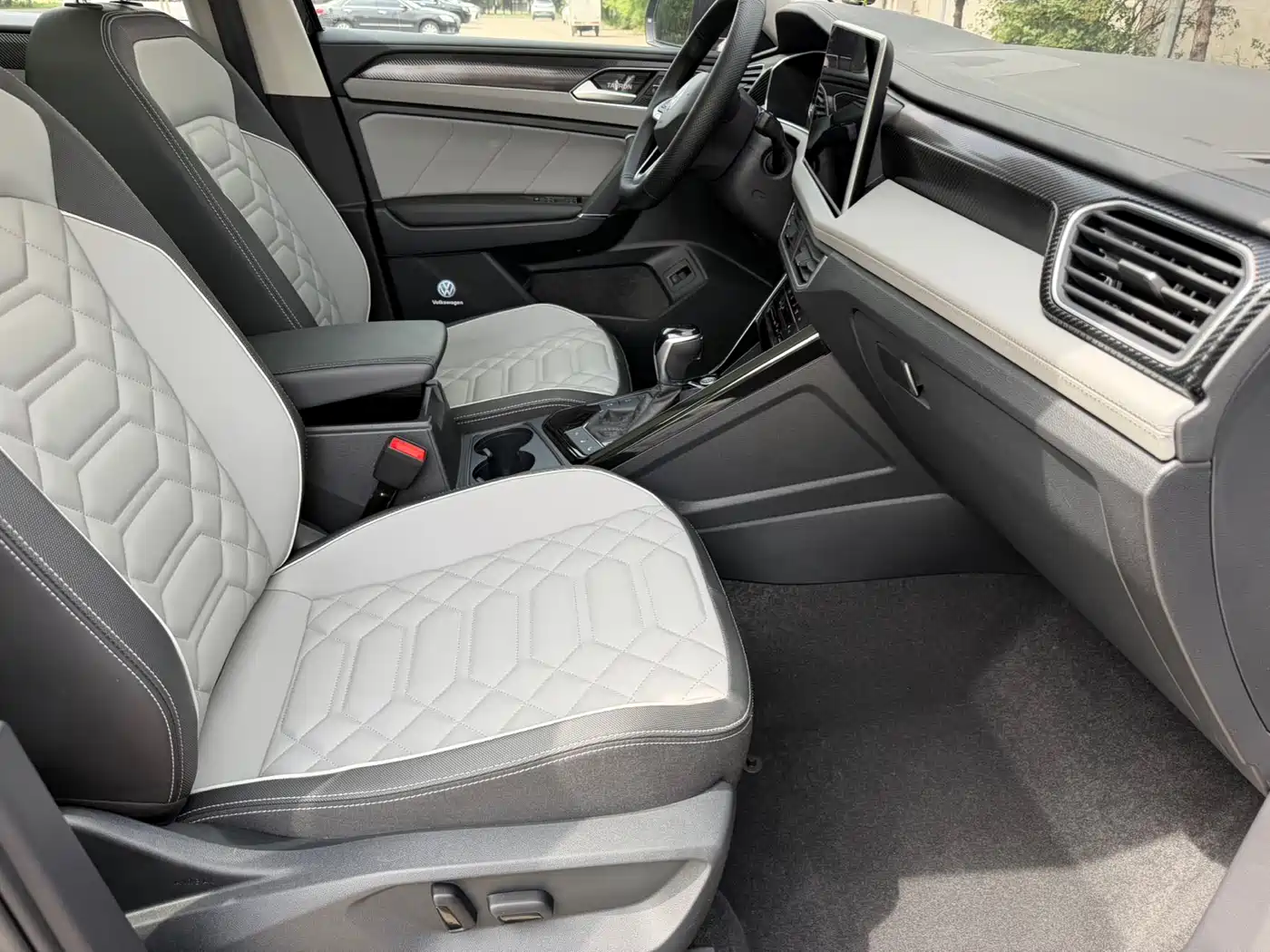 Volkswagen Tayron 2023 280TSI 2WD Luxury Plus Advanced Edition фото 16