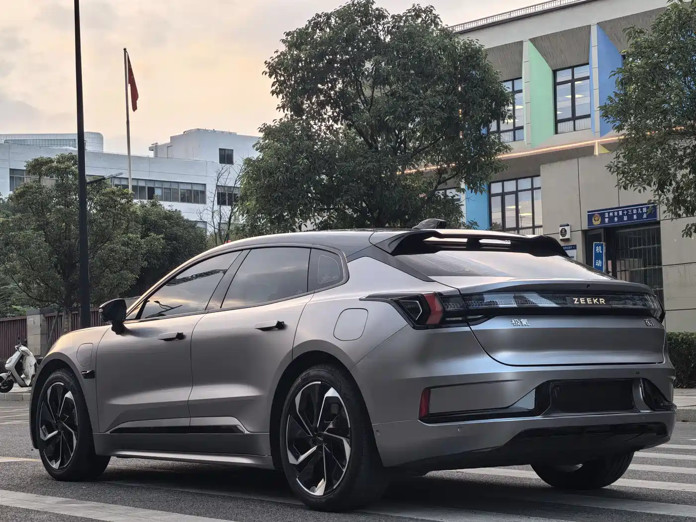 ZEEKR EXTREME KRYPTON 001