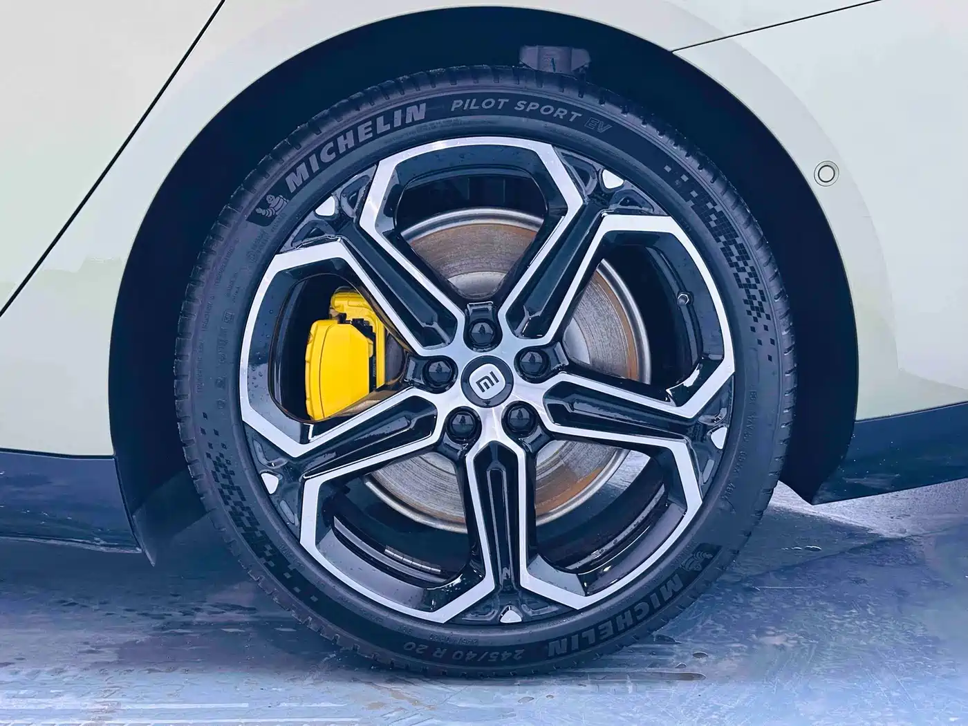 XIAOMI CAR XIAOMI SU7