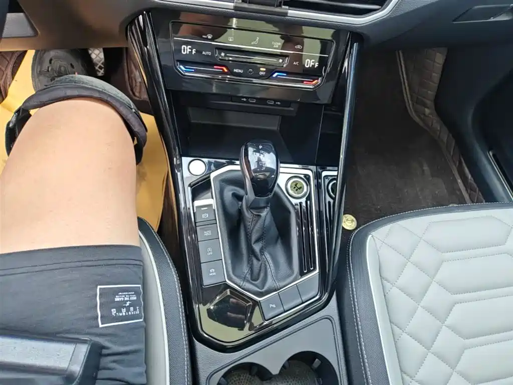 Volkswagen Tayron 2023 330TSI 2WD Luxury Plus Advanced Edition фото 14