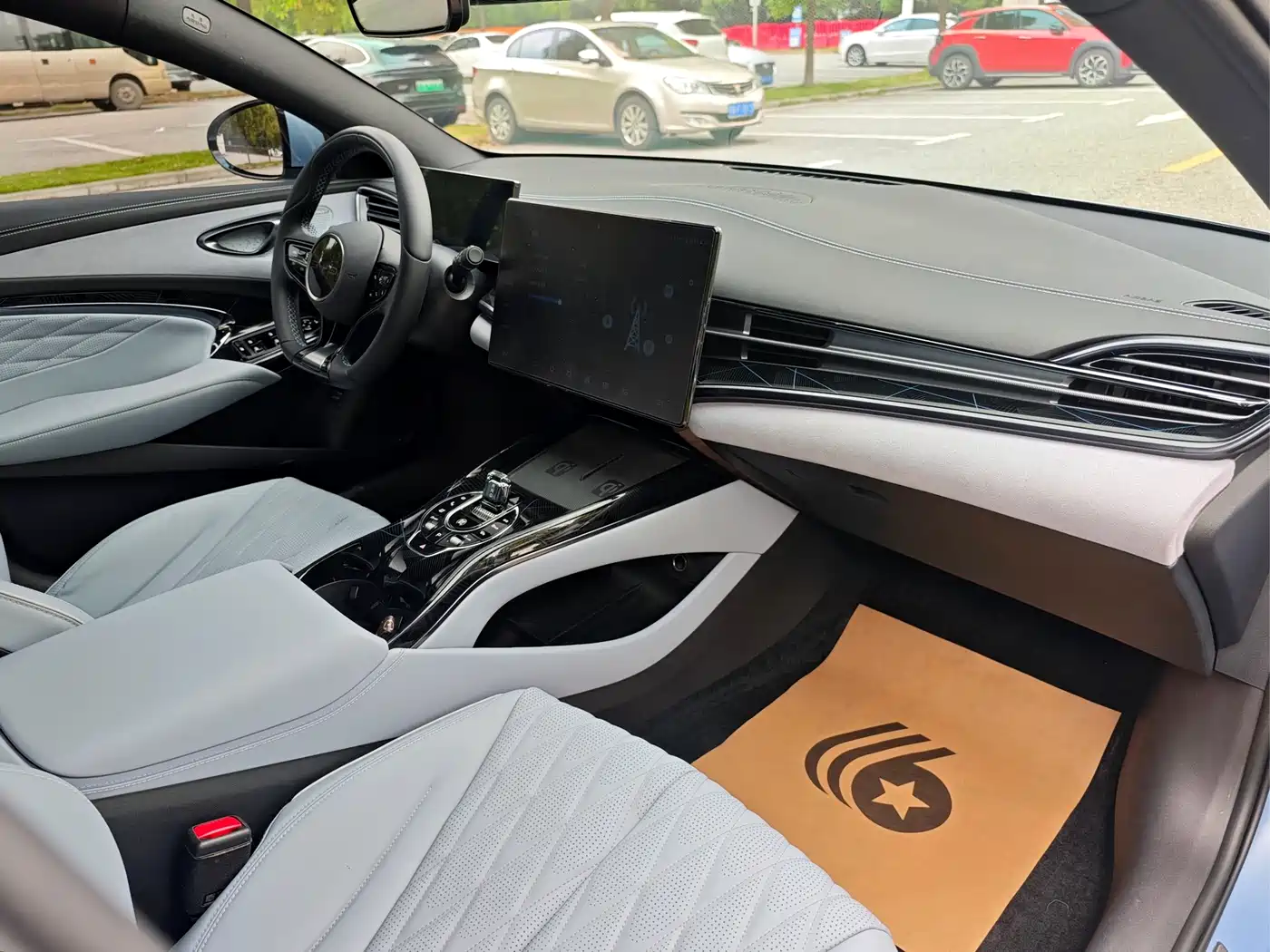 BYD Seal 2022 550km Standard Range RWD Premium фото 10