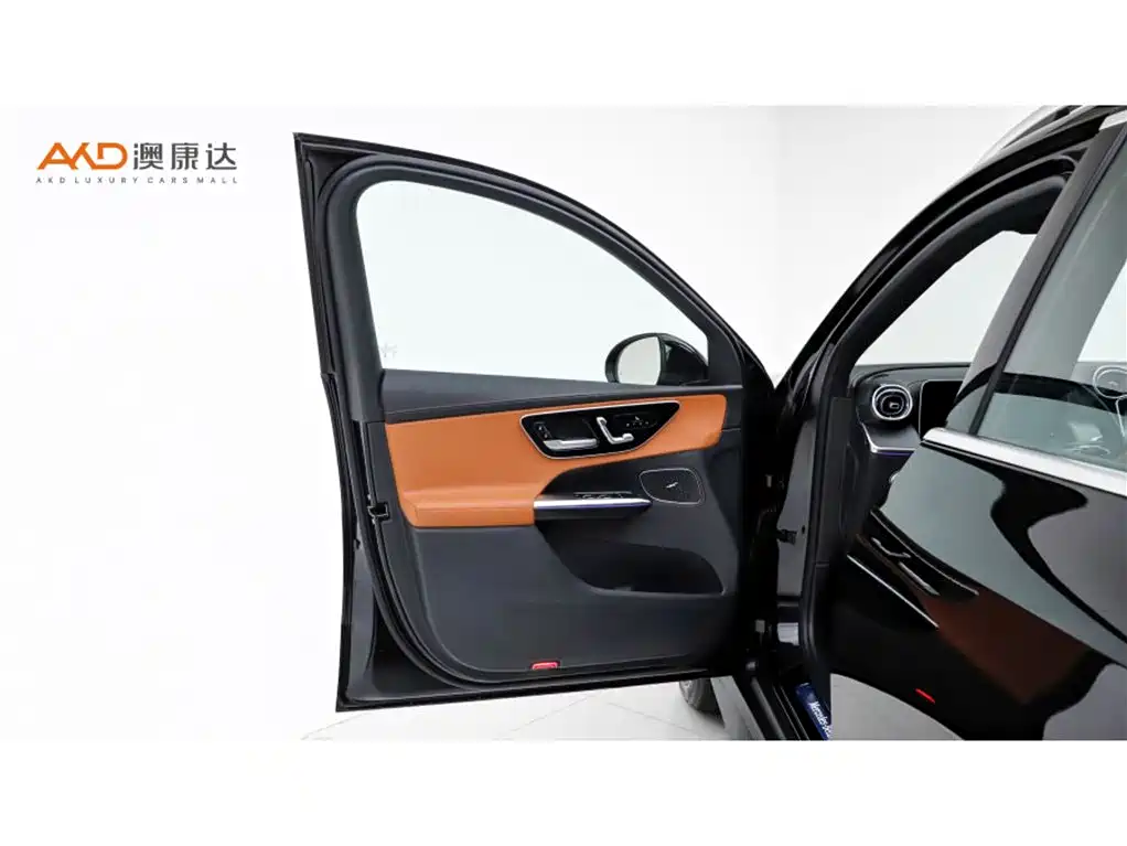 Mercedes-Benz GLC 2025 Model Year GLC 260 L 4MATIC Luxury фото 10