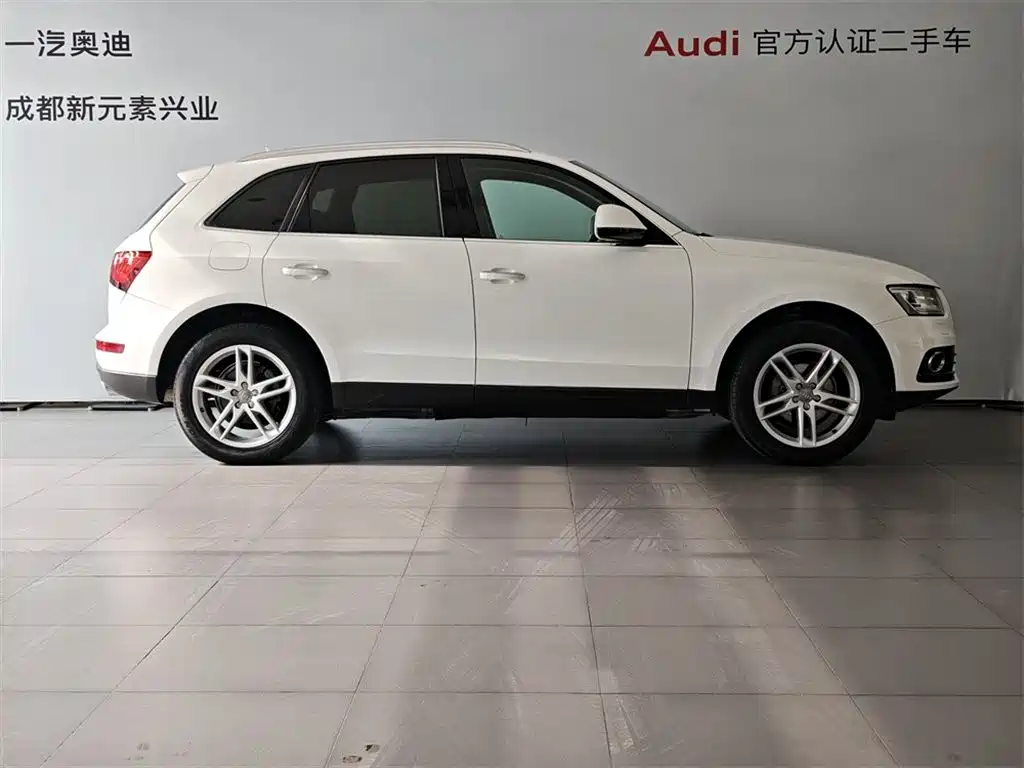 Audi Q5 2016 40 TFSI Comfort Model фото 3