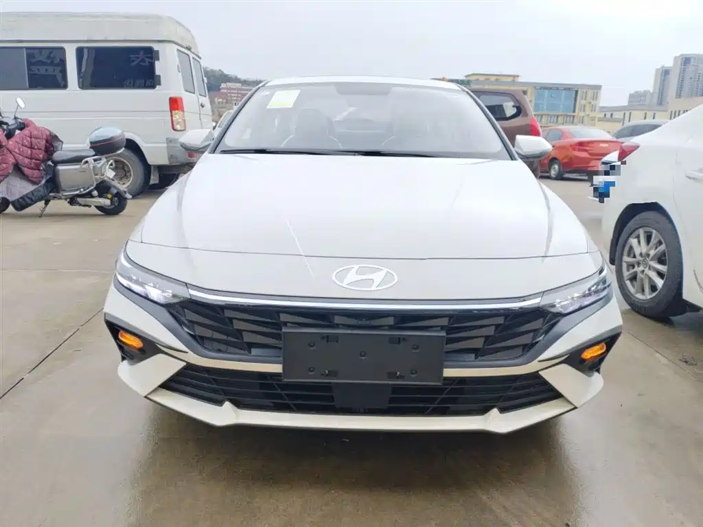MODERN ELANTRA