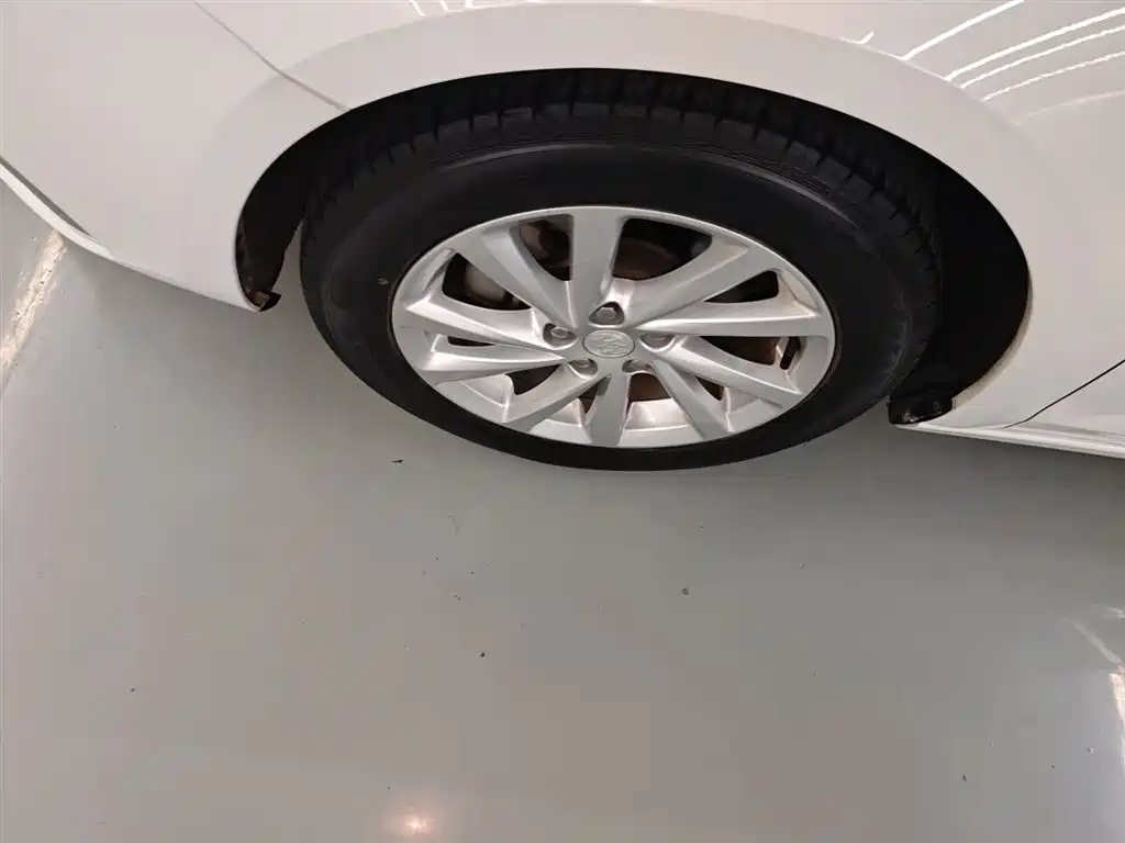 Buick Verano 2019 Sedan 15S Auto Leading фото 23