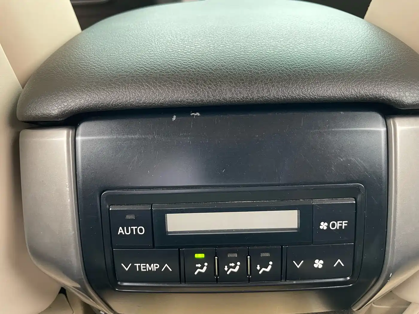 Toyota Prado (Import) 2010 2.7L Automatic Standard фото 22