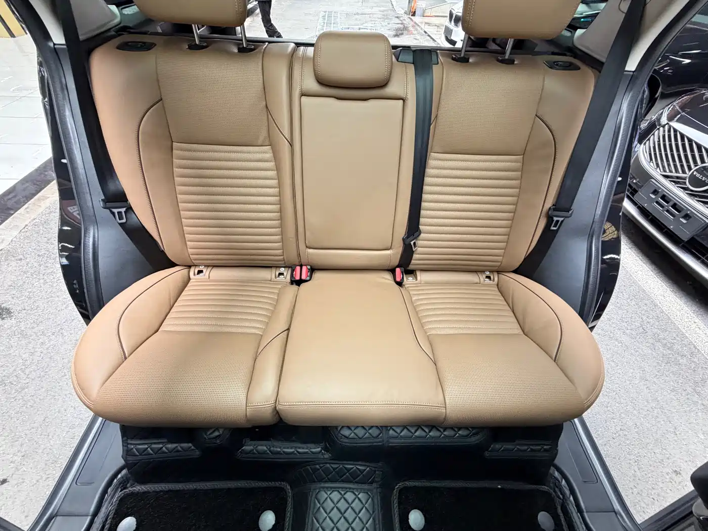 Land Rover Discovery Sport 2024 Luxury Custom Edition фото 25