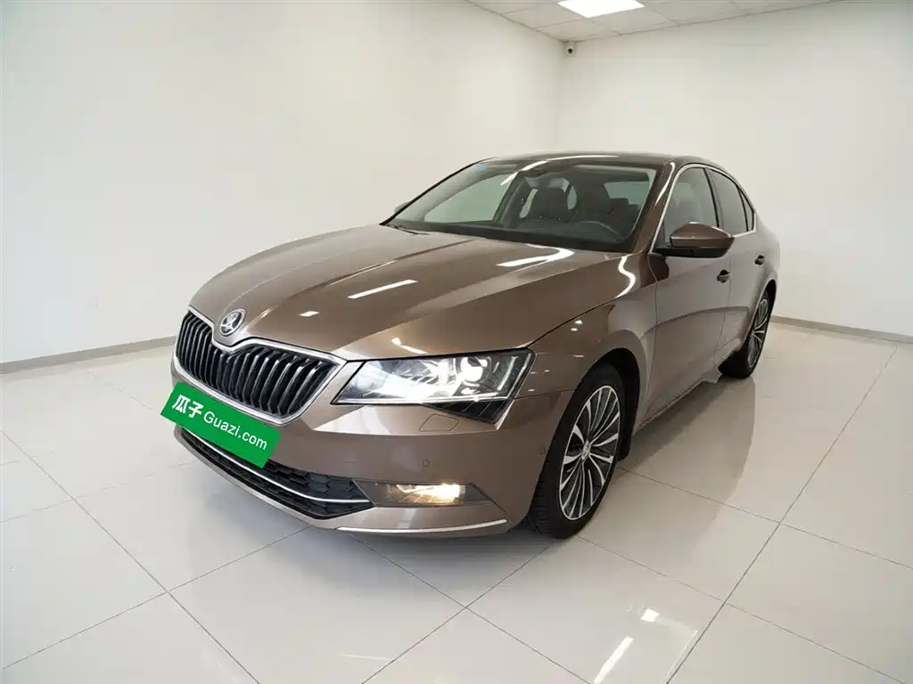 Škoda Superb 2016 TSI330 DSG Smart Edition
