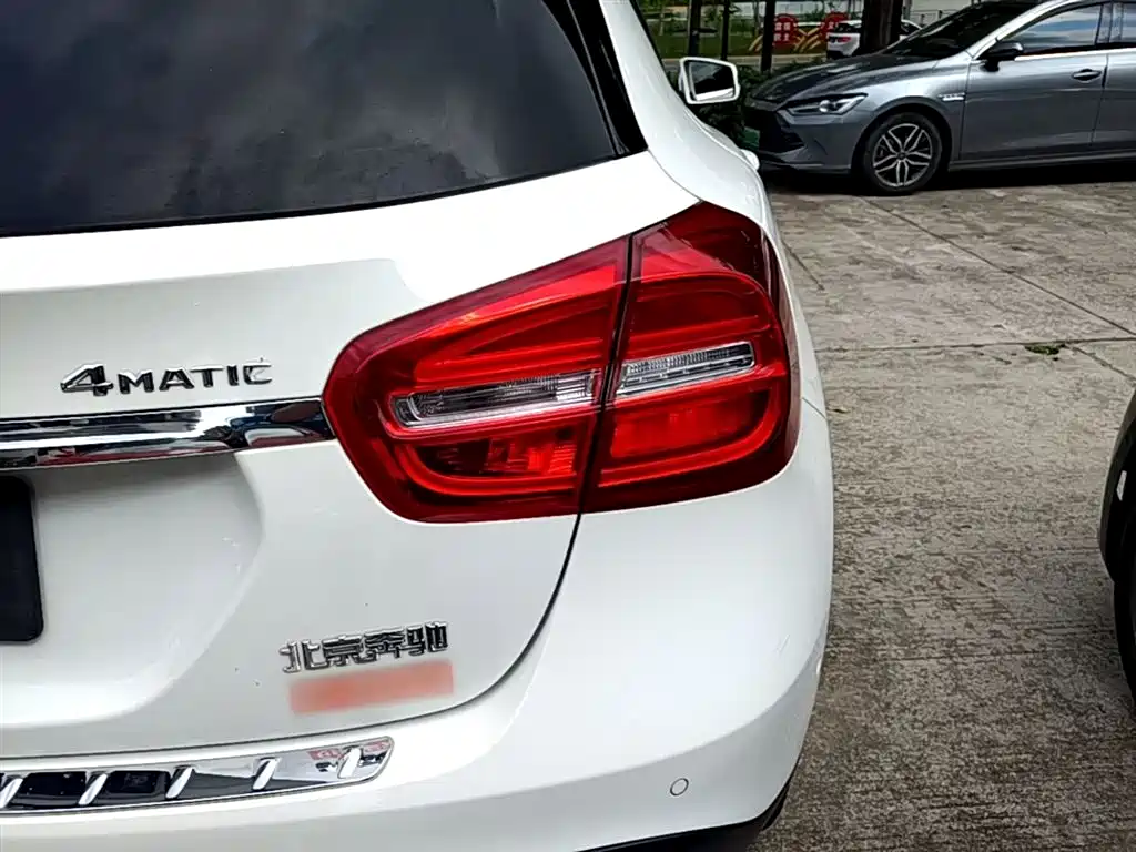 Mercedes-Benz GLA 2016 GLA 220 4MATIC Luxury фото 8