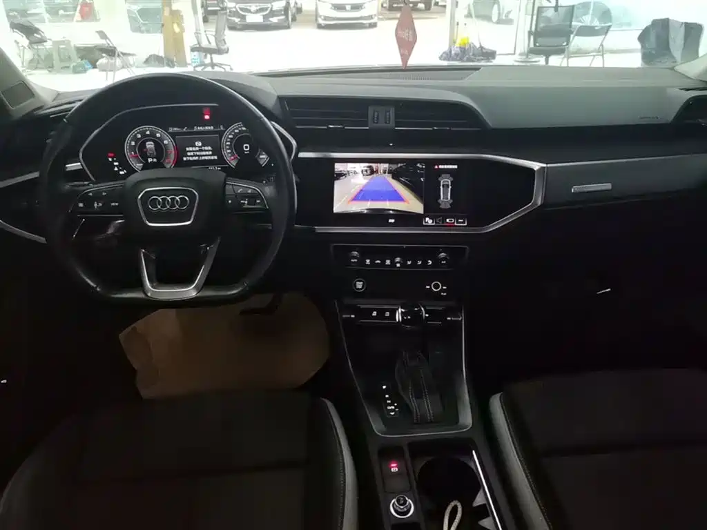 Audi Q3 2023 35 TFSI Fashion Dynamic Model (1.5T) фото 10