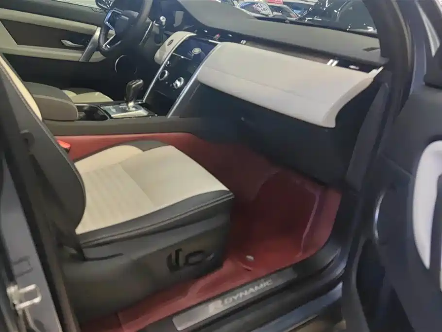 Land Rover Discovery Sport 2022 Model 249PS R-Dynamic SE Performance Tech Edition 5-Seater фото 8