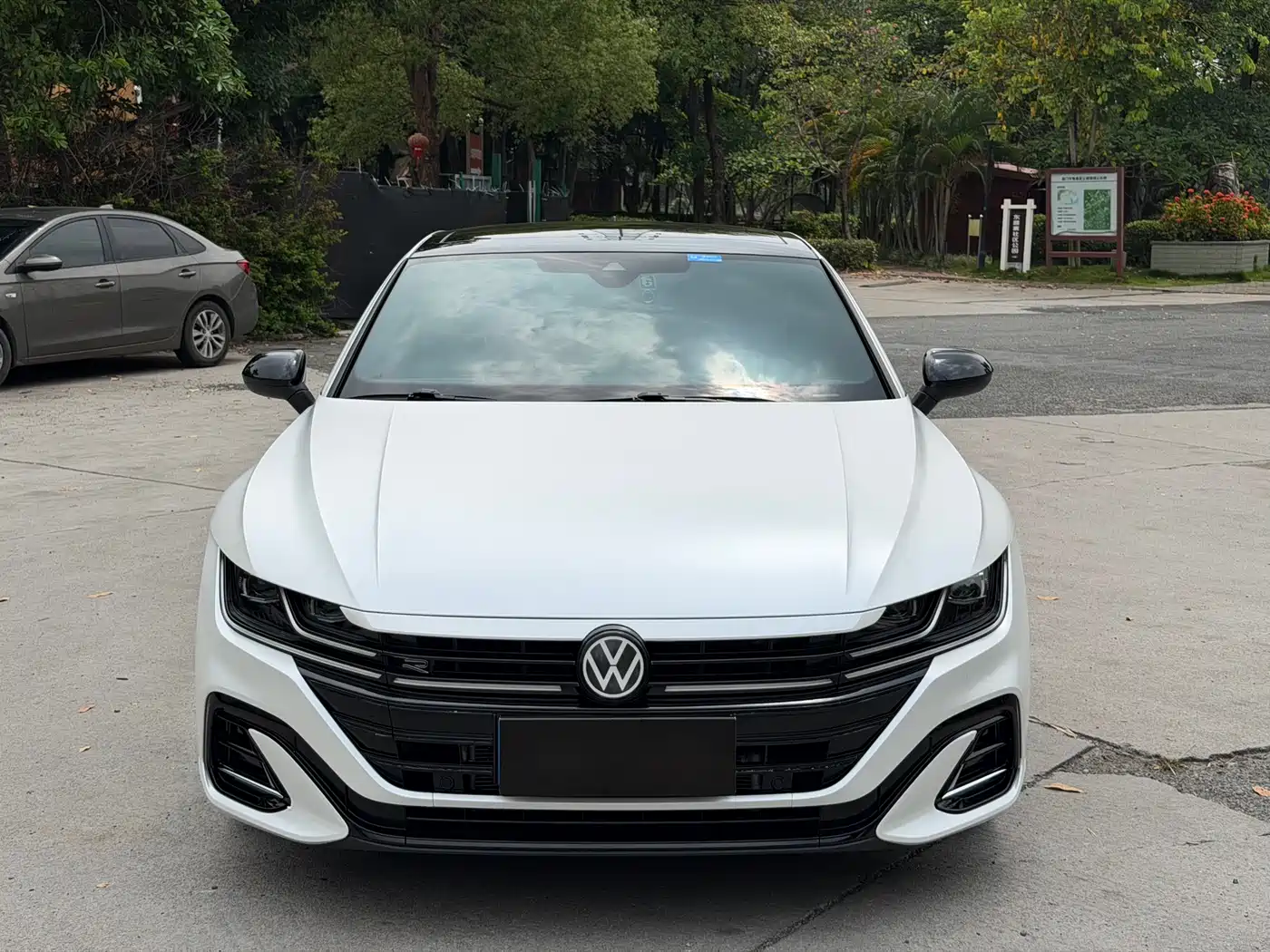 Volkswagen FAW-Volkswagen CC 2023 380TSI Eye-catching Edition фото 2