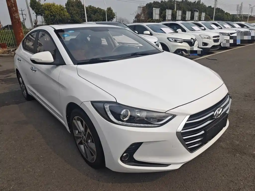 Hyundai Elantra 2016 1.6L Auto Smart·Youth Edition фото 22