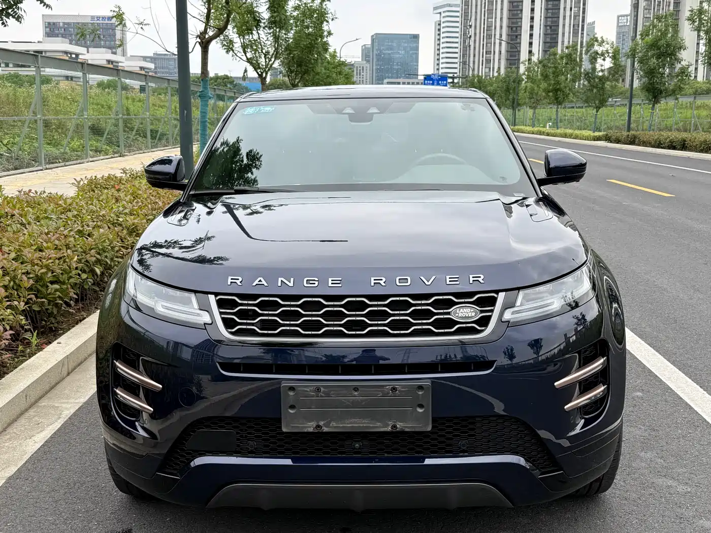 Land Rover Range Rover Evoque 2020 249PS R-DYNAMIC SE Sport Tech Edition фото 2