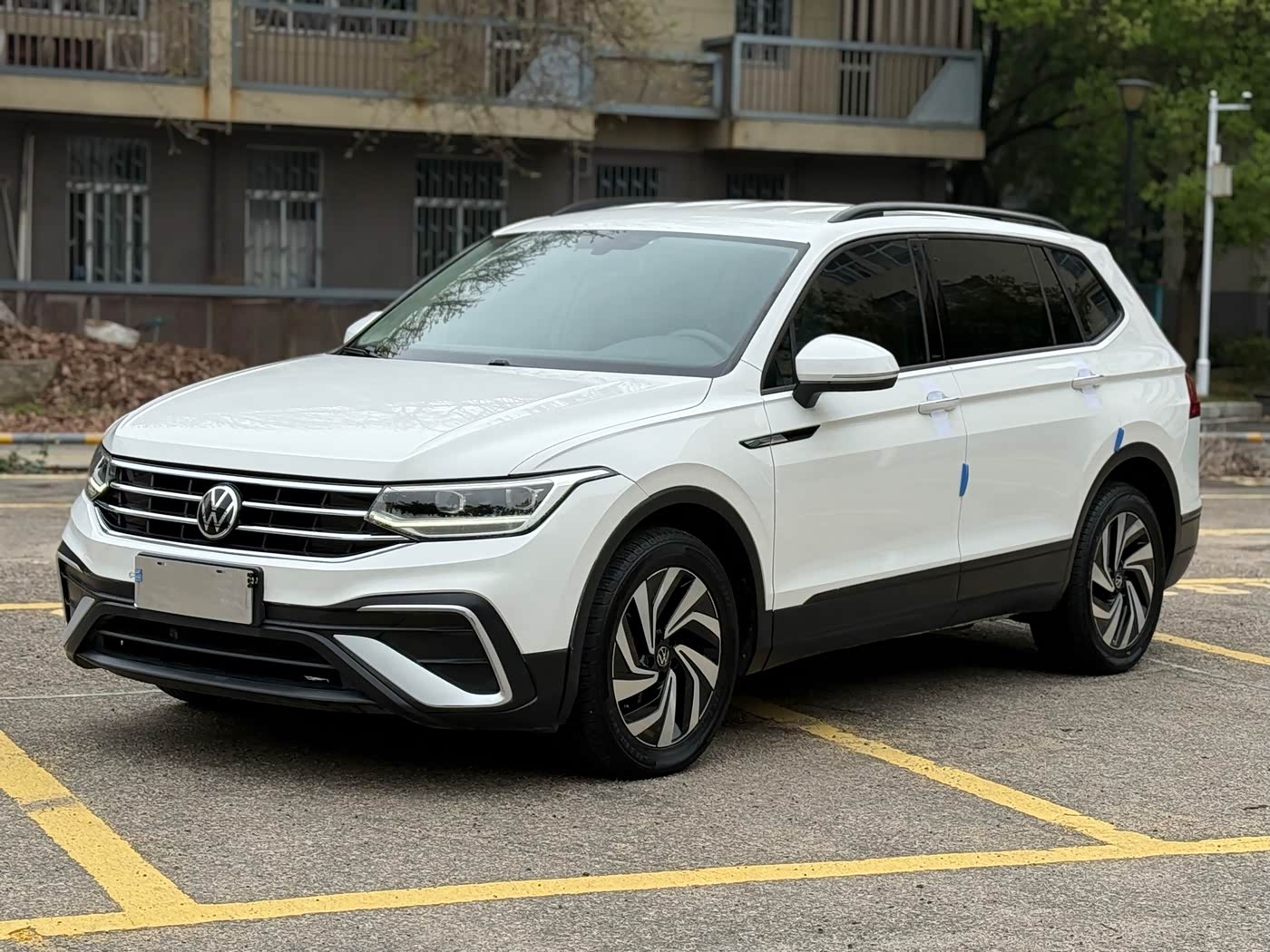Volkswagen Tiguan L