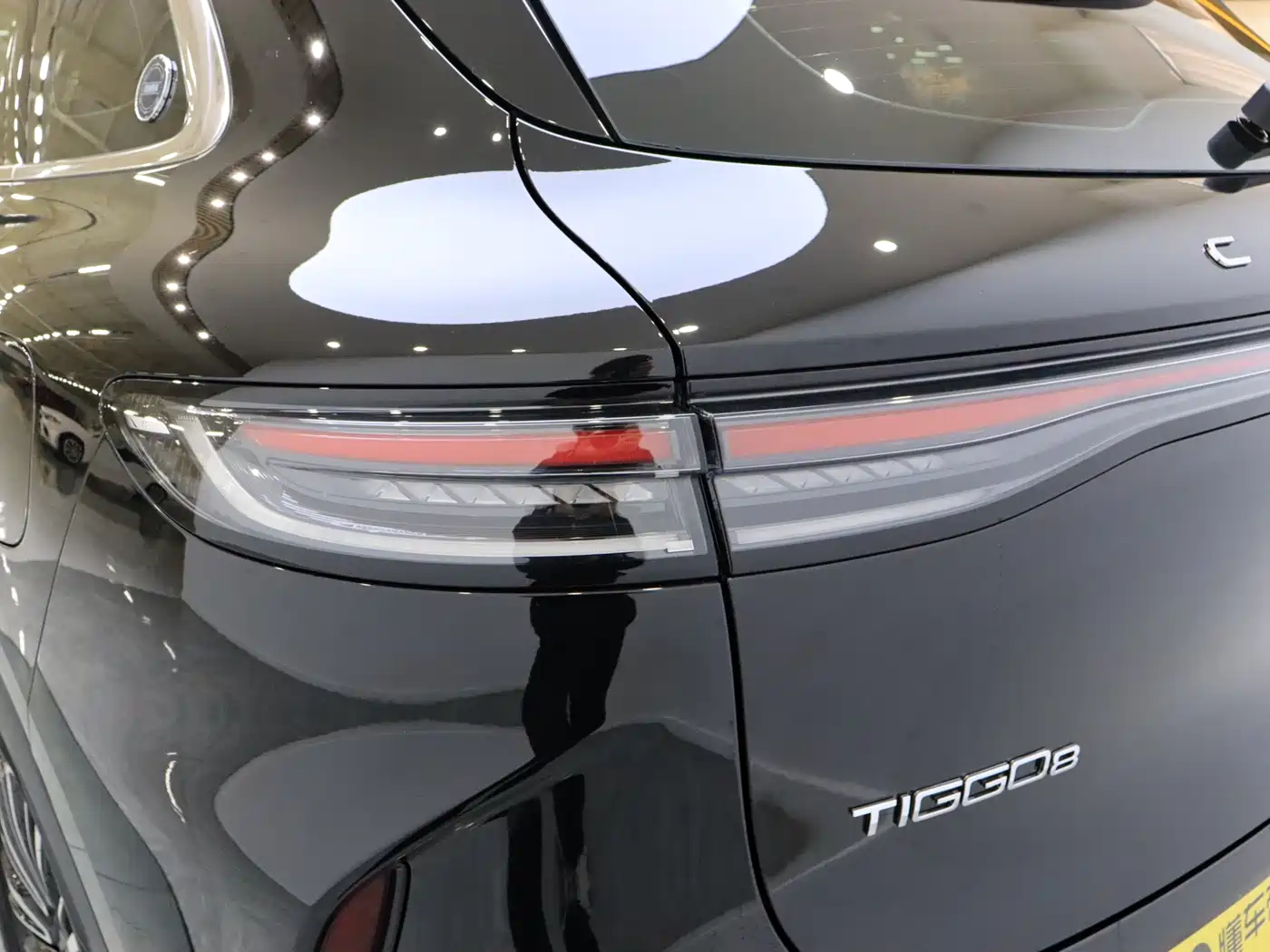 CHERY TIGGO 8